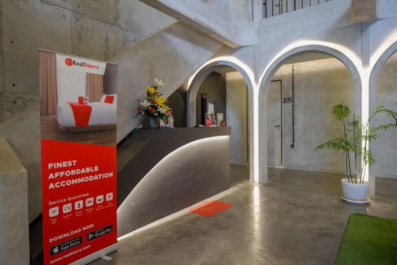 Reddoorz Plus Near Kawasan Sam Poo Kong Semarang Exterior photo