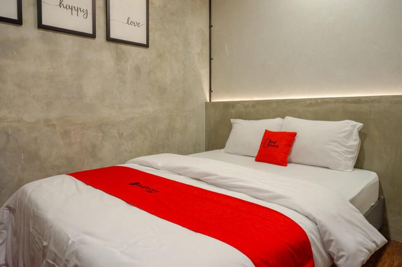 Reddoorz Plus Near Kawasan Sam Poo Kong Semarang Exterior photo